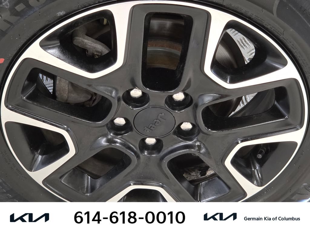 Used 2020 Jeep Compass Trailhawk AWD/4WD image 12