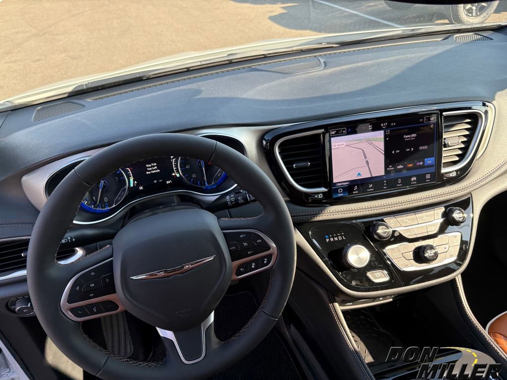 New 2026 Chrysler Pacifica Pinnacle w/ Trailer Tow Group image 13