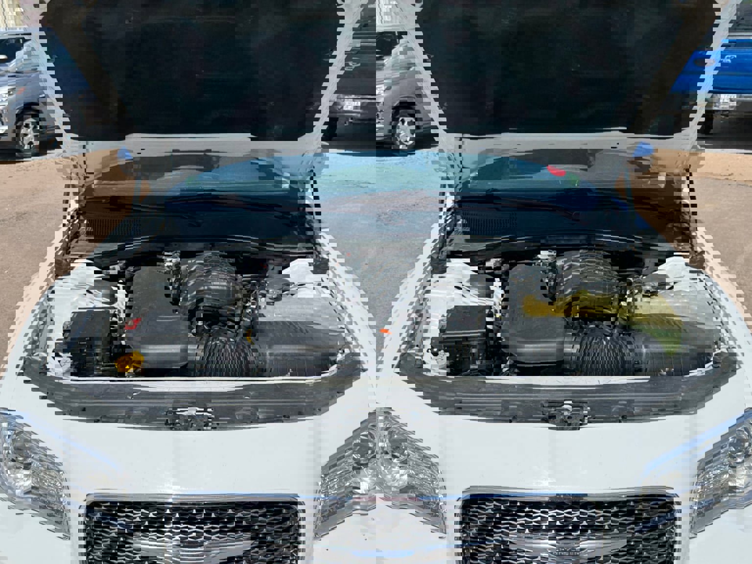 Used 2018 Chrysler 300 Limited image 20