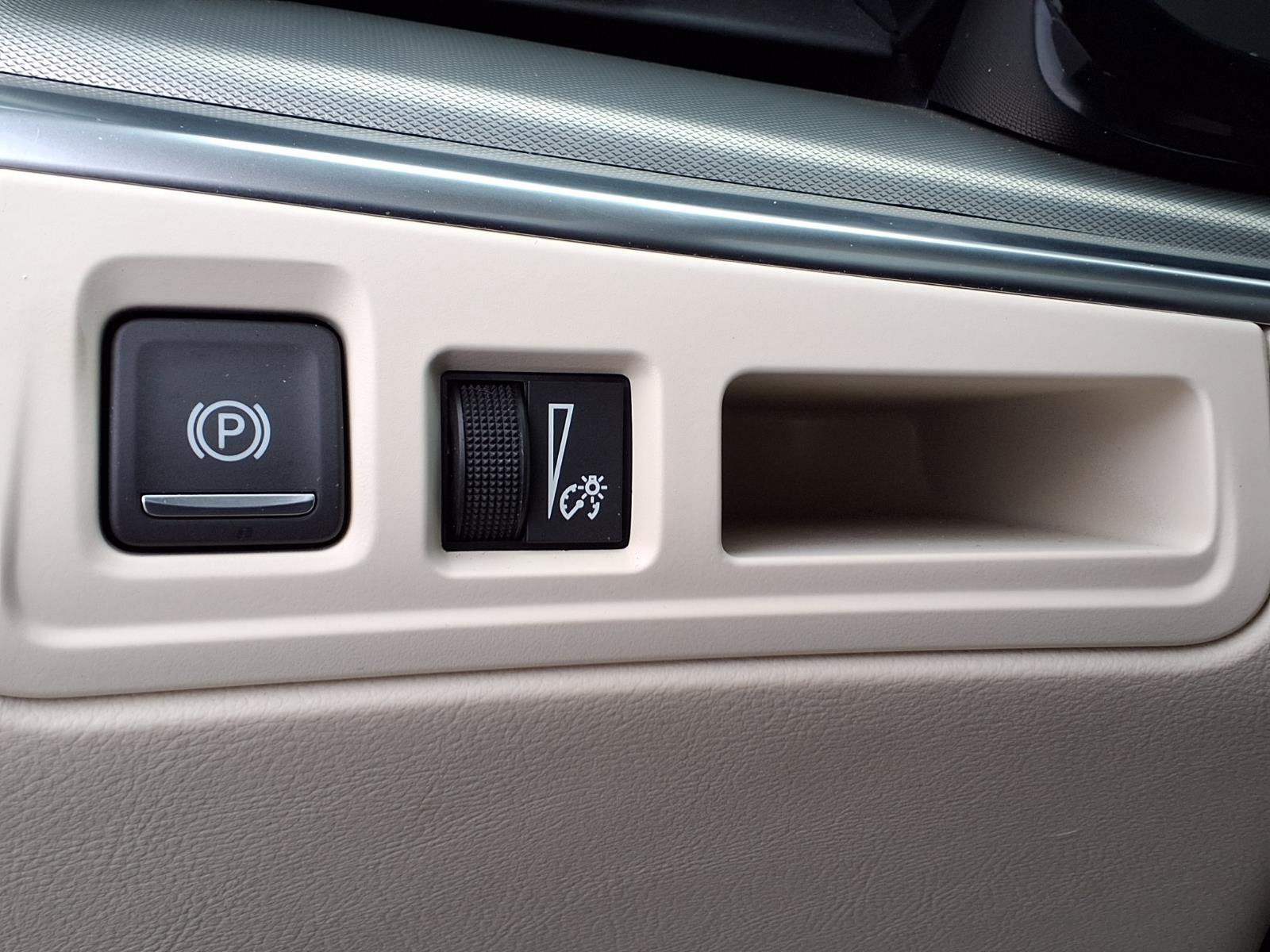 Used 2023 Cadillac XT5 Premium Luxury image 24