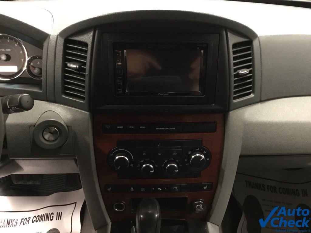 Used 2005 Jeep Grand Cherokee Limited image 47