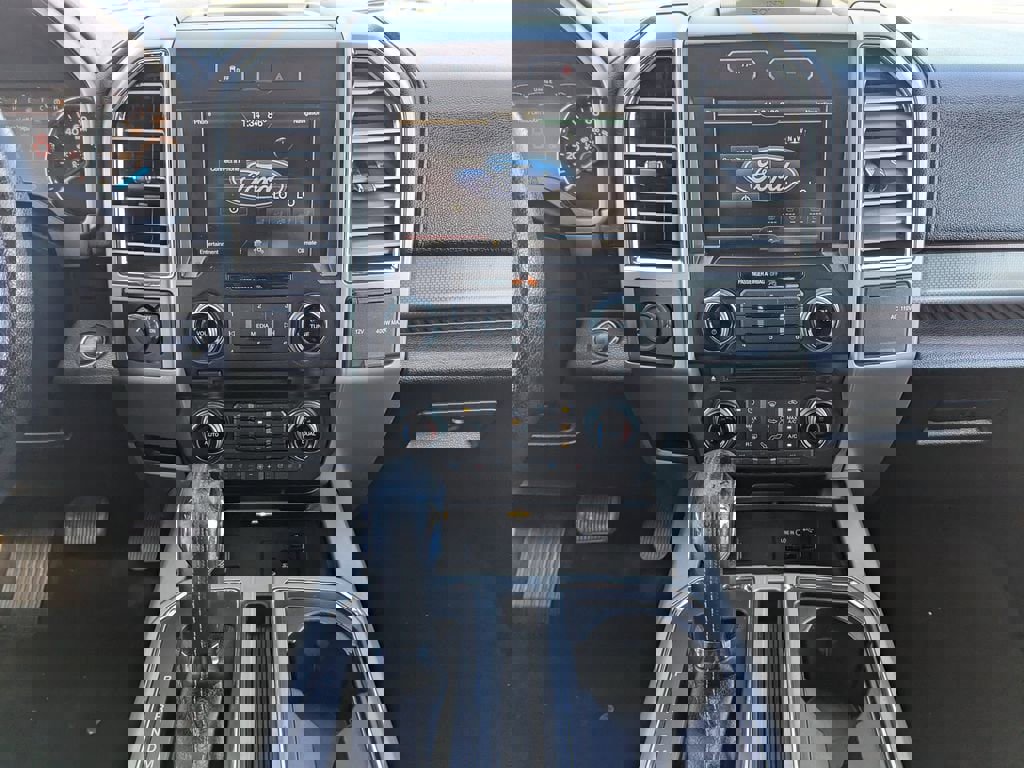 Used 2015 Ford F150 Lariat w/ Equipment Group 502A Luxury image 10