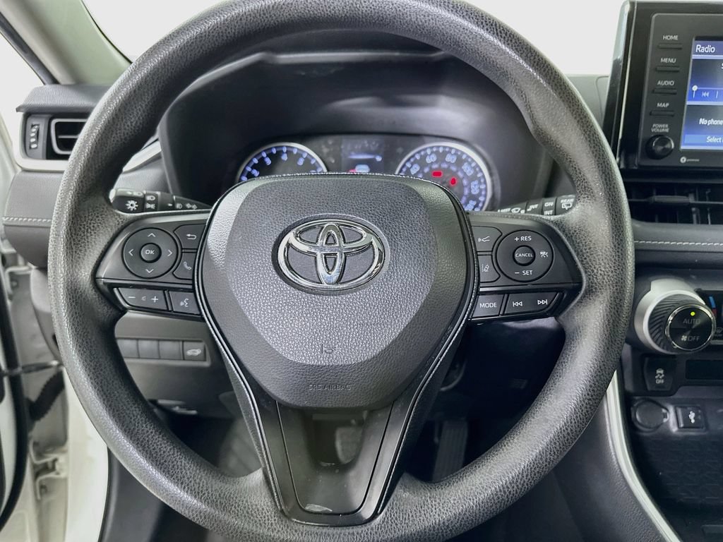 Used 2021 Toyota RAV4 XLE w/ Convenience Package FWD image 18