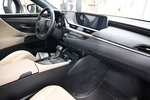 Used 2021 Lexus ES 250 w/ Premium Package AWD/4WD image 14