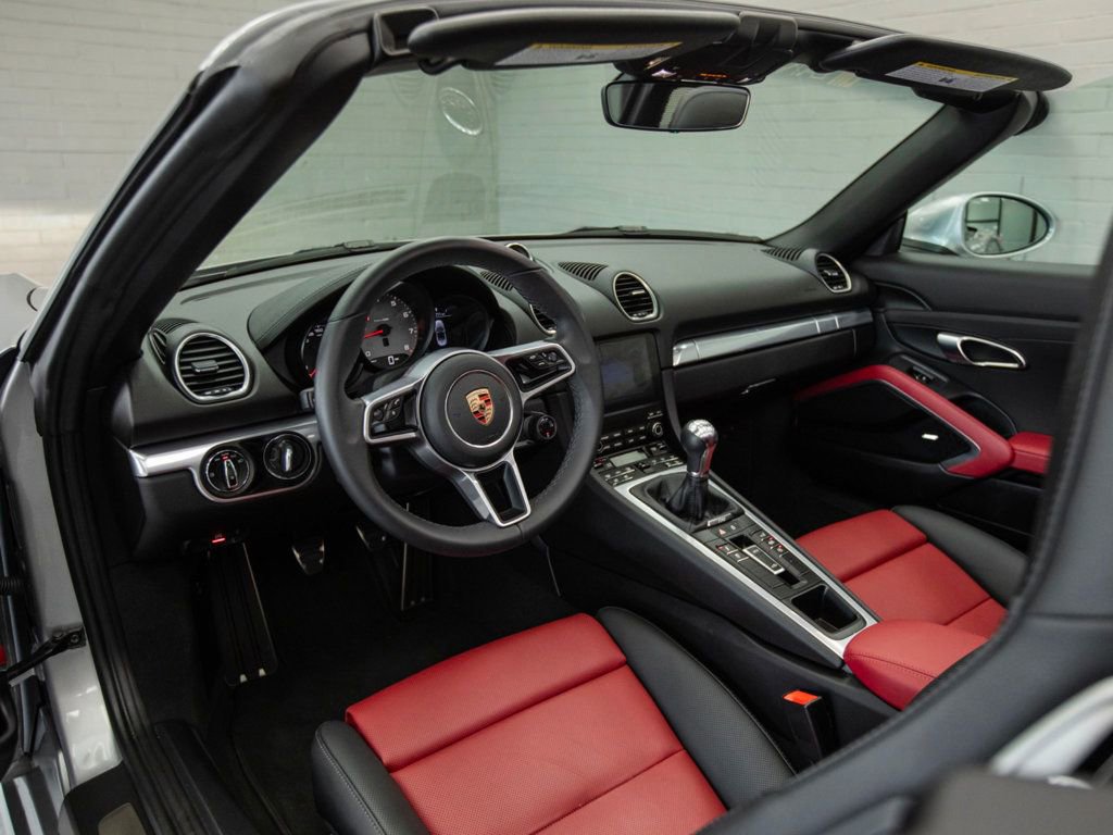Used 2024 Porsche 718 Boxster S image 18