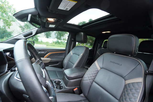 Used 2023 GMC Canyon Denali AWD/4WD image 21