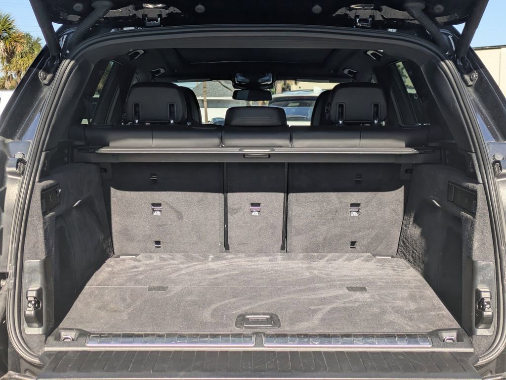 Used 2025 BMW X5 xDrive50e image 12