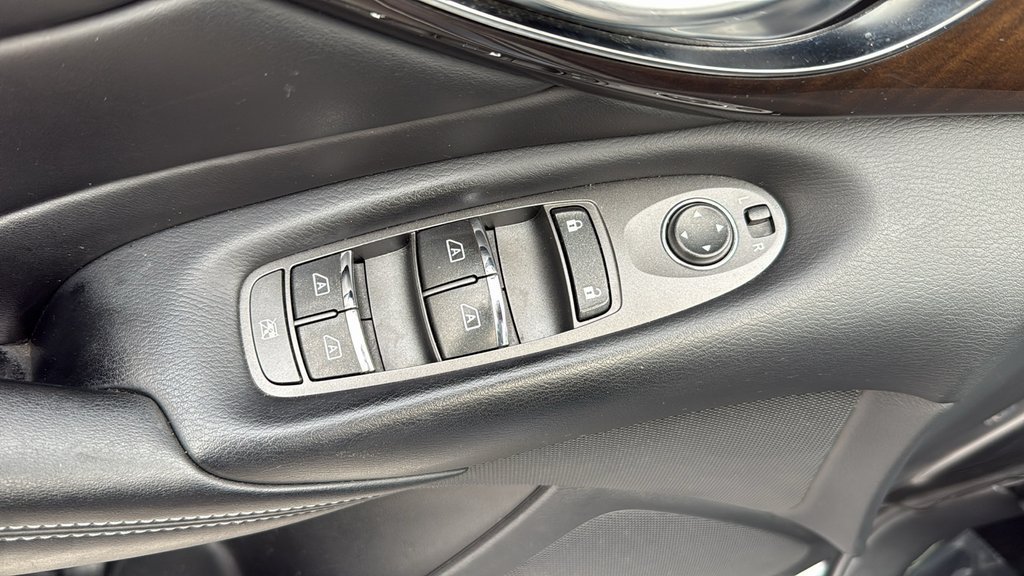 Used 2018 INFINITI Q50 Luxe RWD image 12
