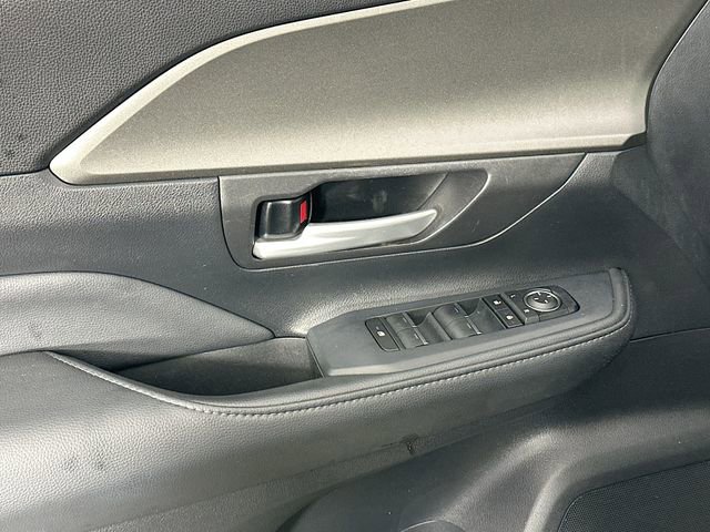 Used 2025 Toyota Grand Highlander AWD image 23