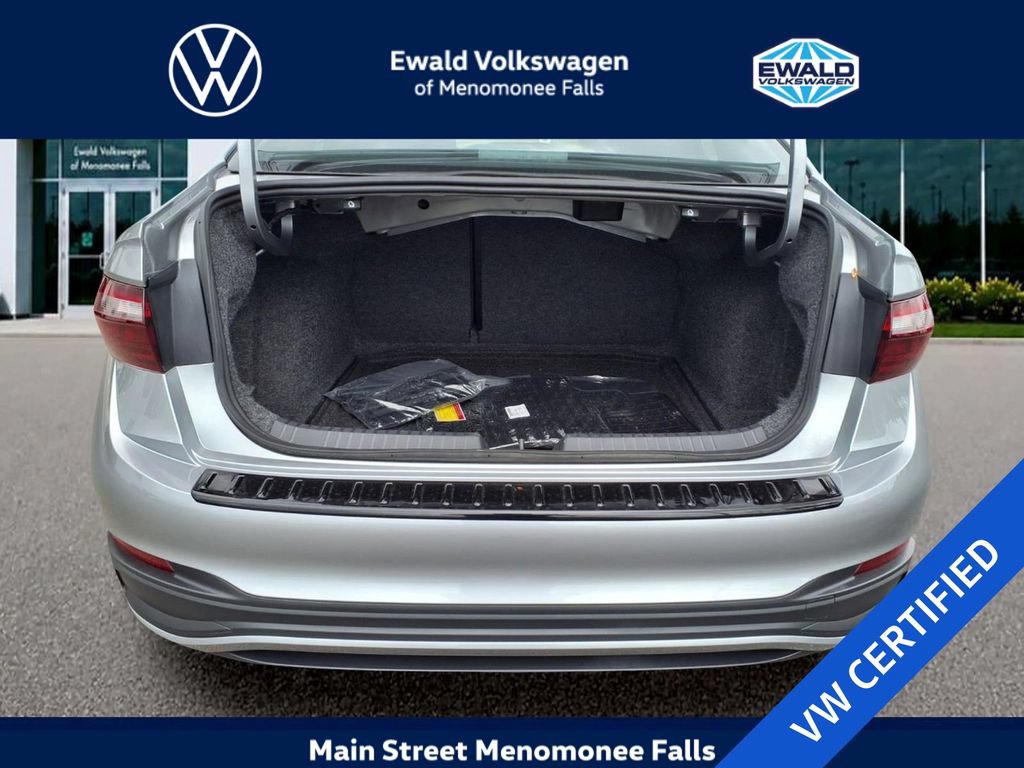 Used 2026 Volkswagen Jetta Sport FWD image 25