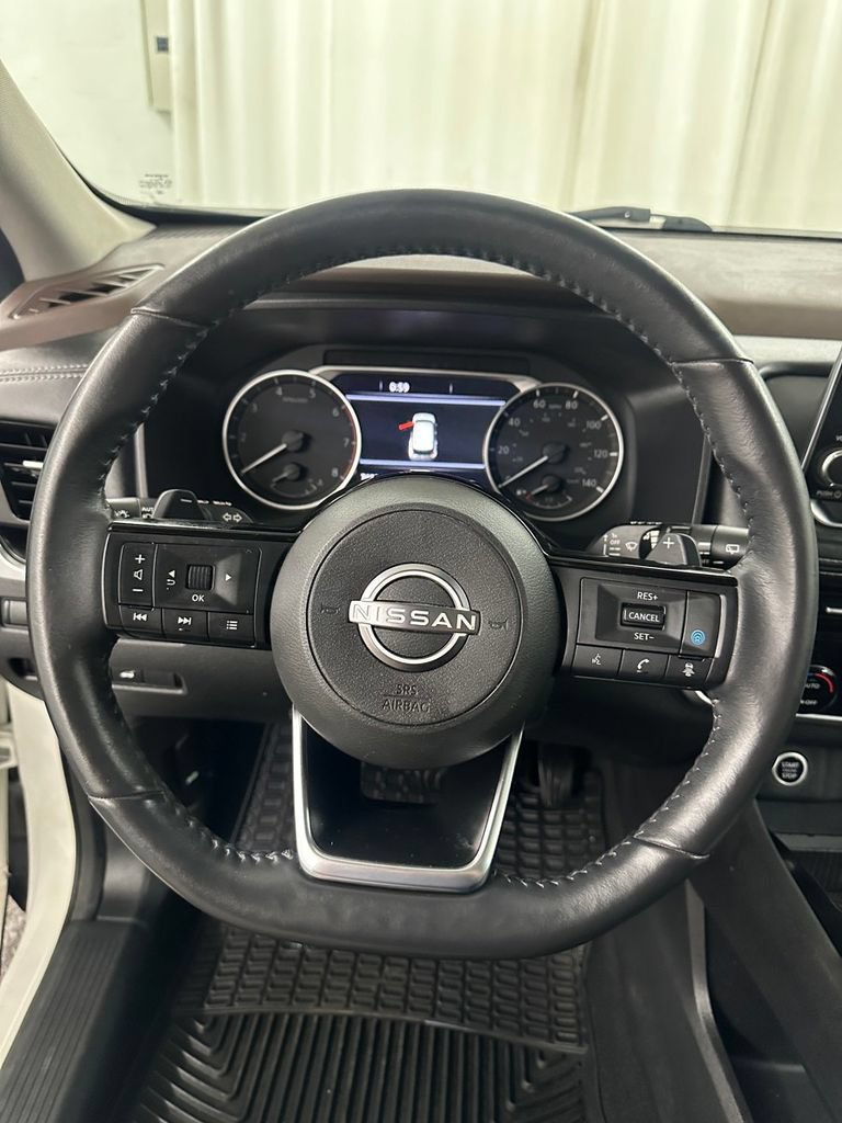 Used 2022 Nissan Rogue SV w/ SV Premium Package AWD/4WD image 15