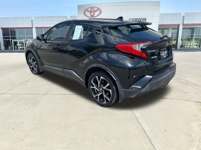 Used 2018 Toyota C-HR XLE FWD image 5