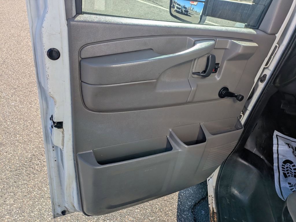 Used 2014 Chevrolet Express 3500 Work Van image 22