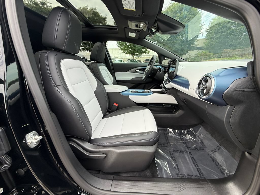 New 2026 Chevrolet Equinox EV LT FWD image 27