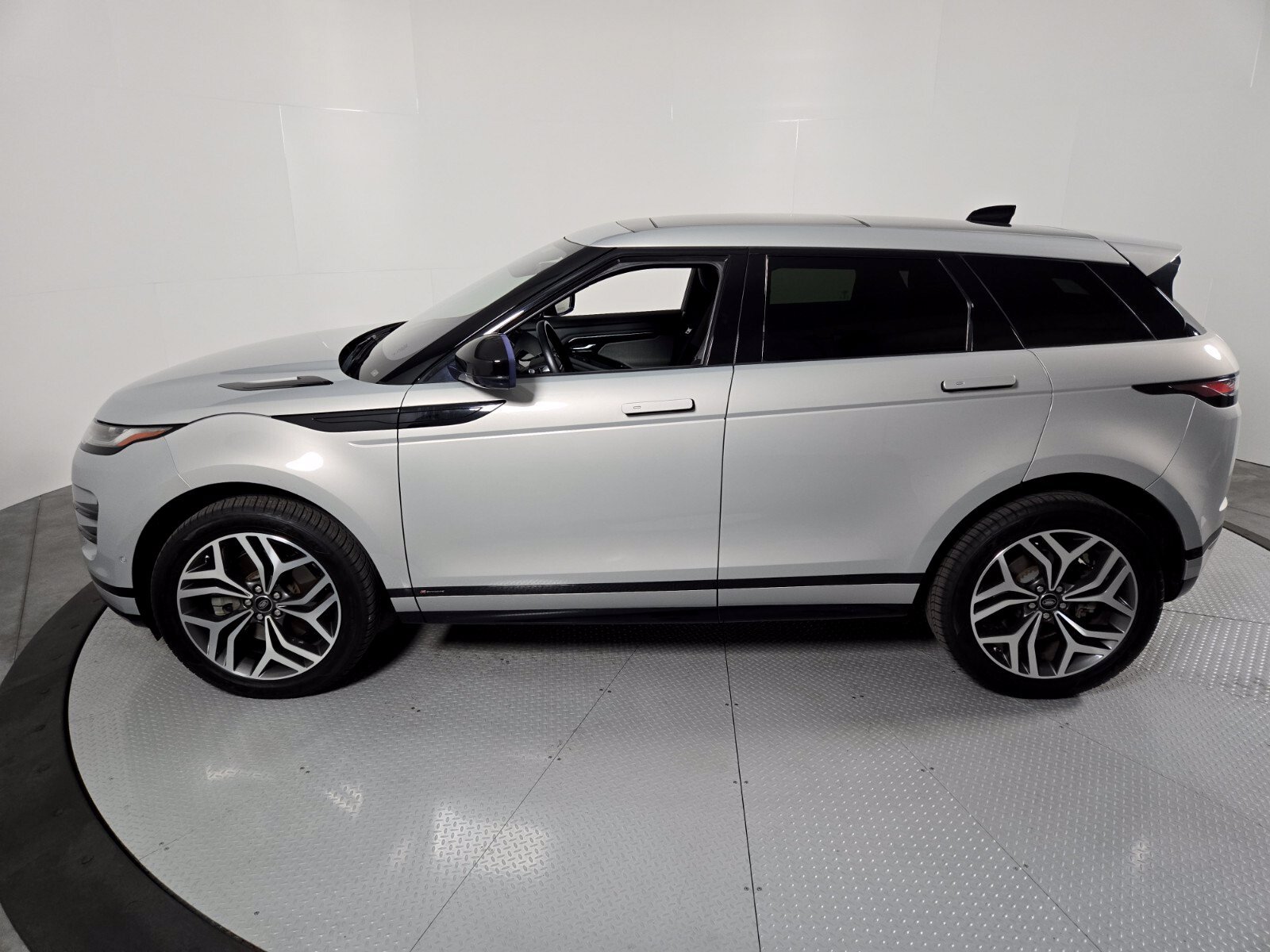 Used 2020 Land Rover Range Rover Evoque R-Dynamic HSE AWD/4WD image 33