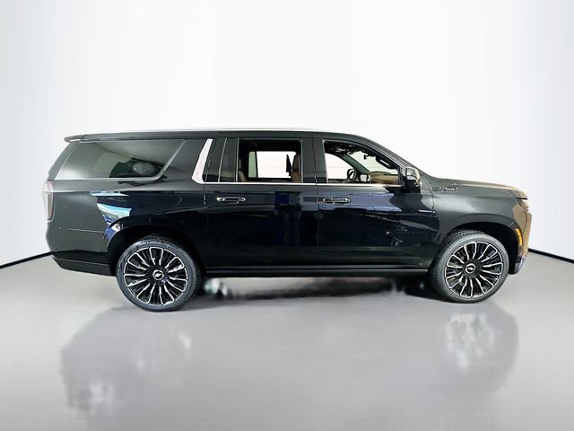 New 2026 Chevrolet Suburban High Country image 4