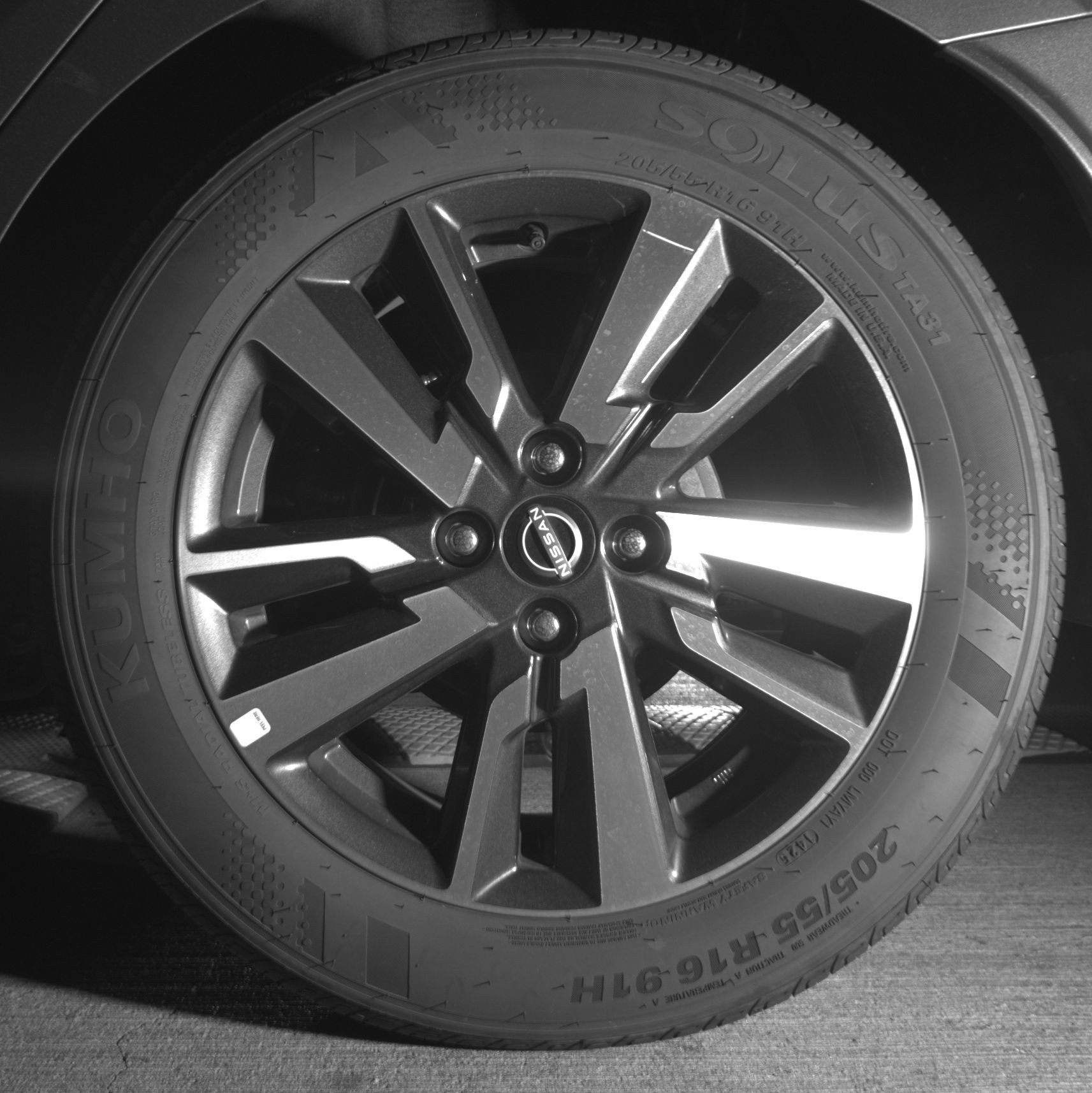 Used 2025 Nissan Versa SV image 14