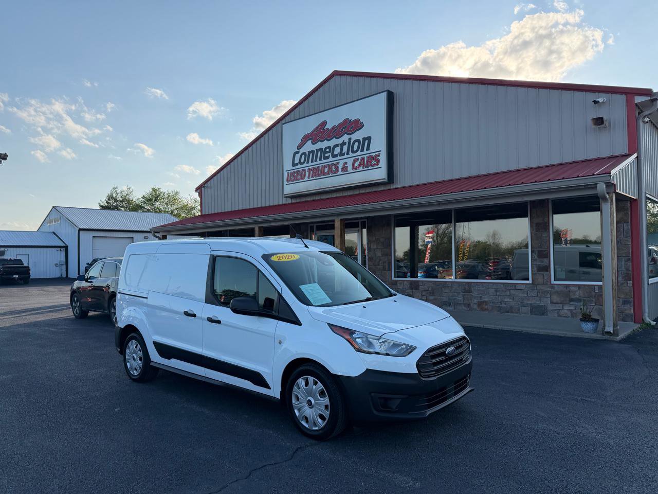 Used 2020 Ford Transit Connect XL image 2