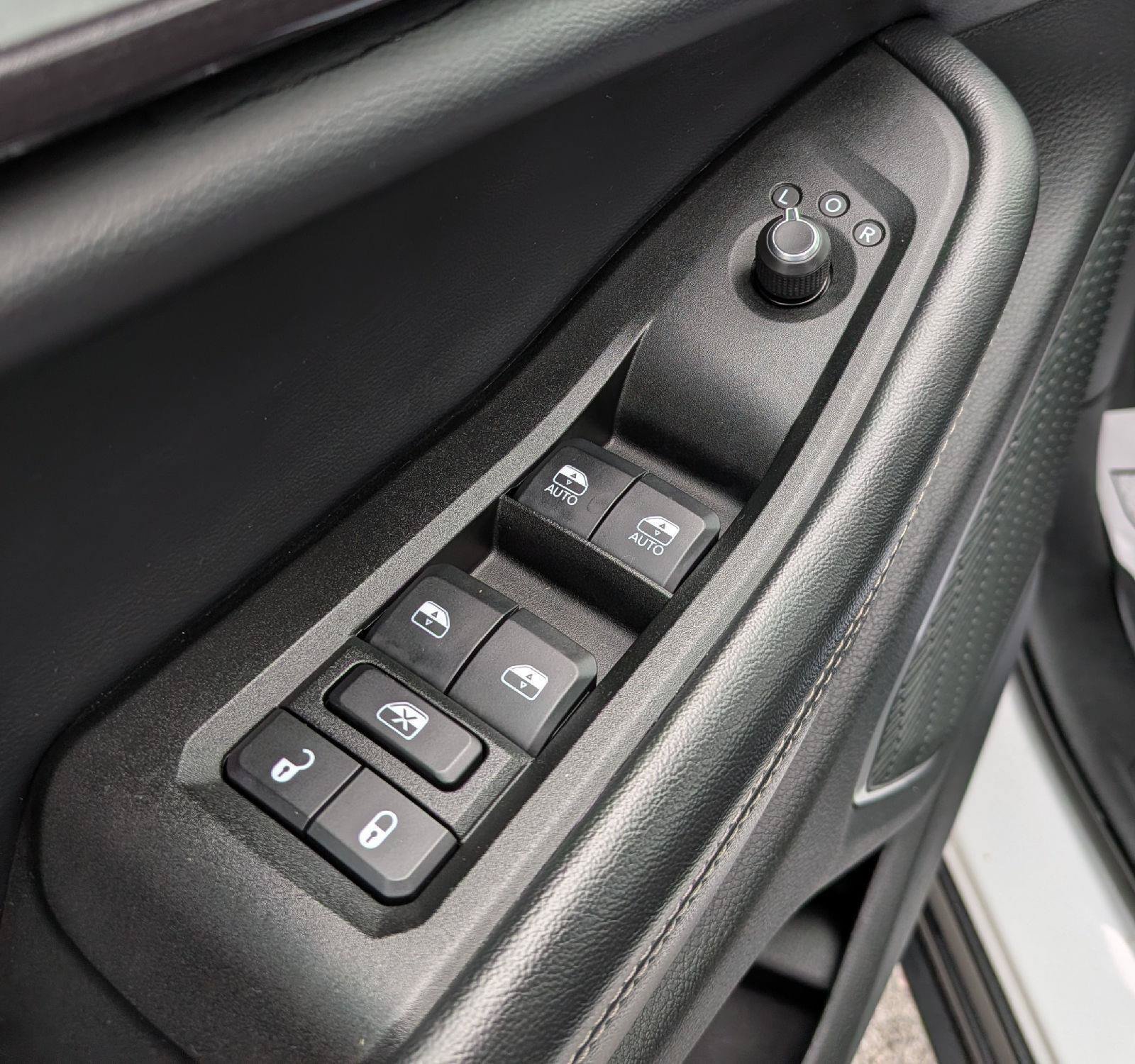 Used 2021 Jeep Grand Cherokee L Laredo AWD/4WD image 14