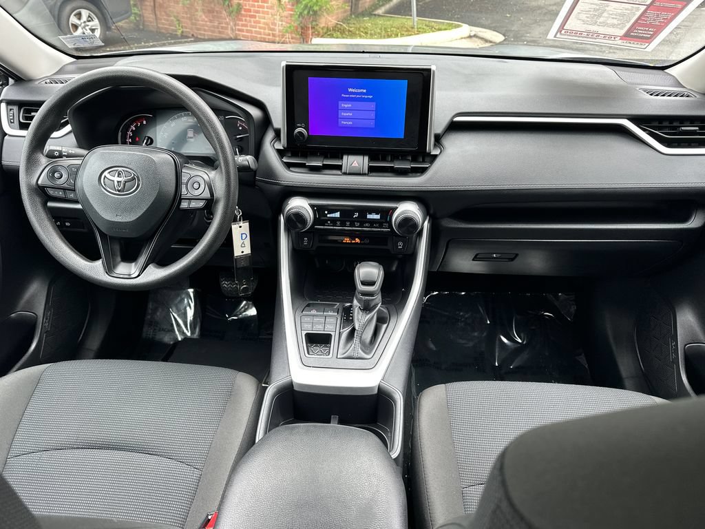 Used 2025 Toyota RAV4 LE AWD/4WD image 14