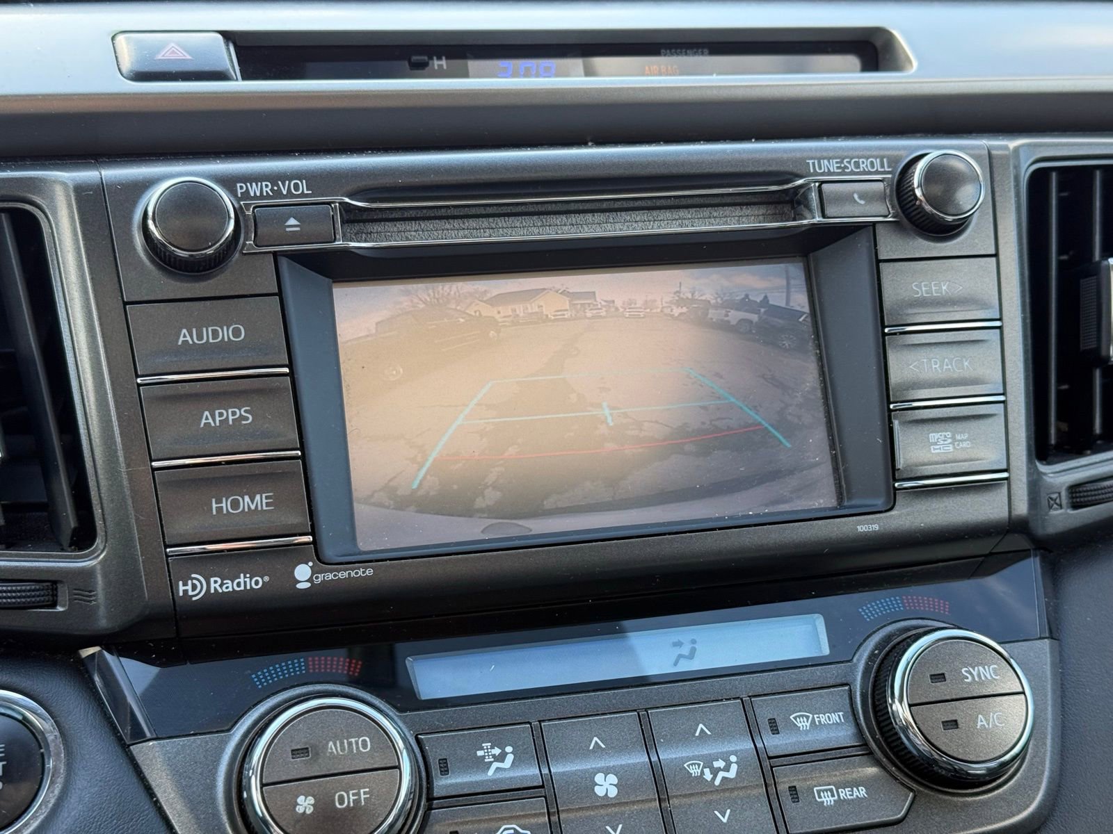 Used 2015 Toyota RAV4 Limited image 25