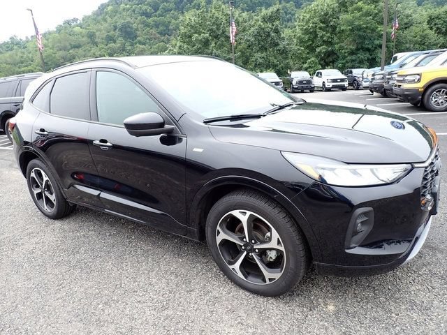 Certified 2023 Ford Escape ST-Line Select w/ Tech Pack #2 AWD/4WD image 11