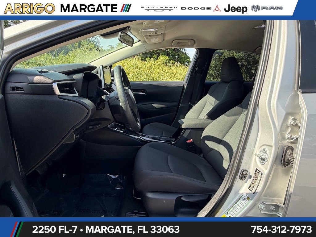 Used 2021 Toyota Corolla LE FWD image 9