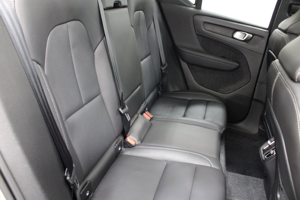 Used 2026 Volvo XC40 B5 Plus AWD/4WD image 22