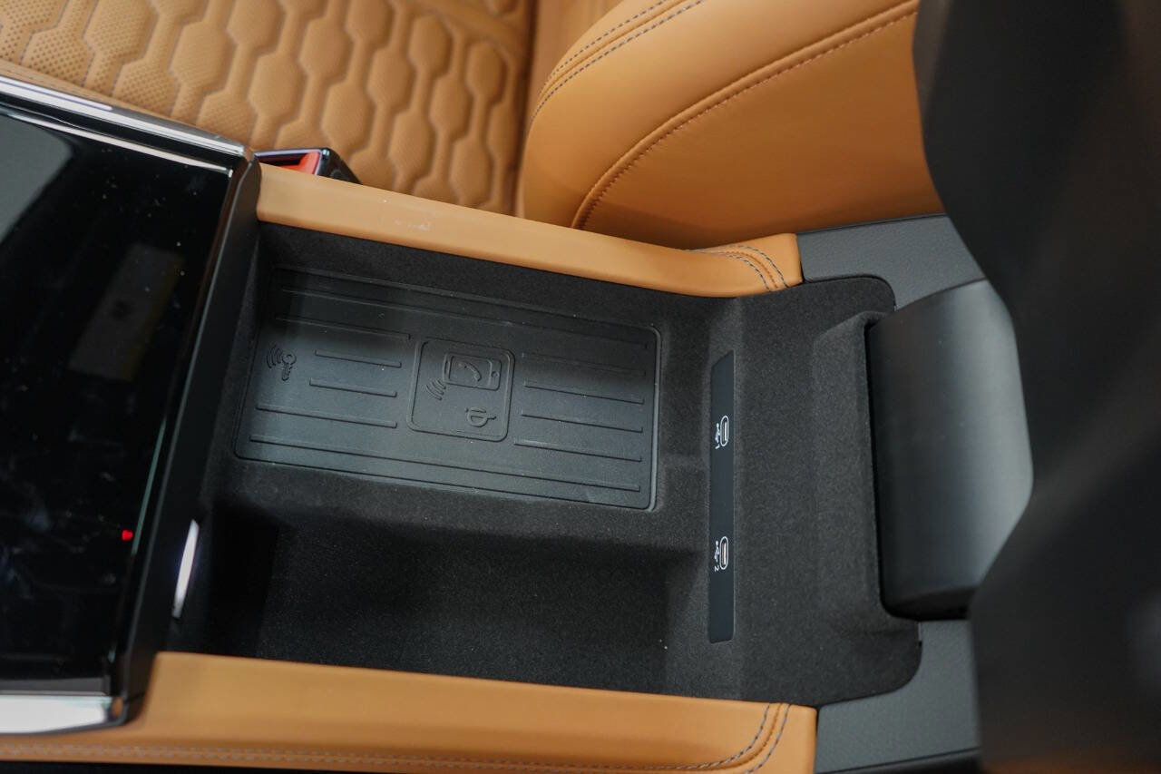 Used 2025 Audi RS 7 Performance AWD/4WD image 58