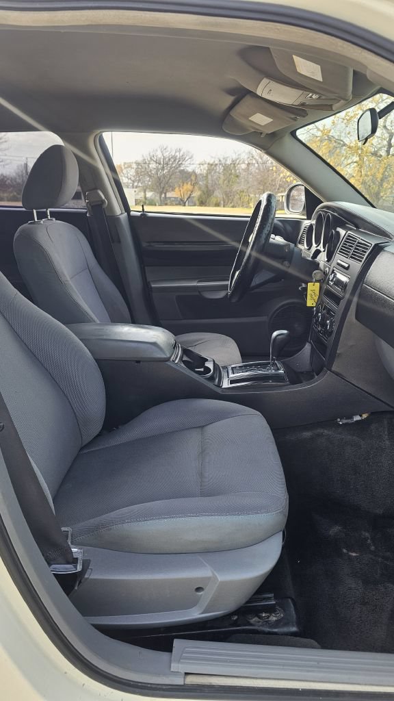 Used 2005 Dodge Magnum SE RWD image 8