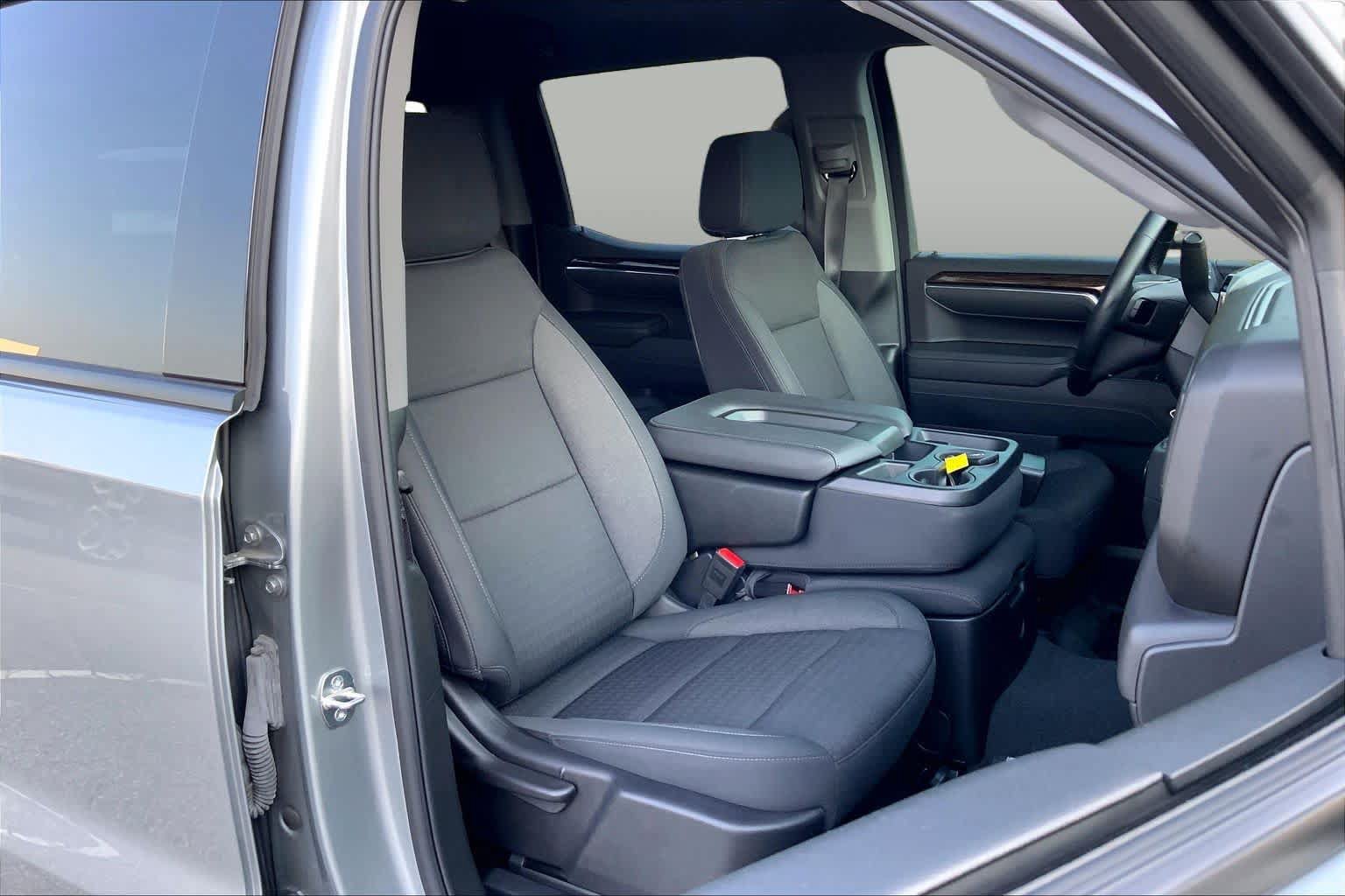 Used 2024 GMC Sierra 1500 Elevation RWD image 9