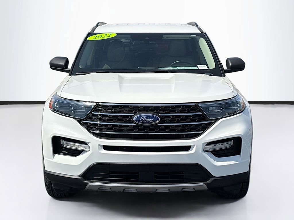 Used 2022 Ford Explorer XLT w/ Equipment Group 202A image 2
