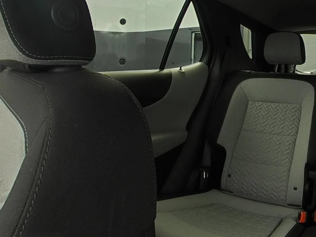 Used 2023 Chevrolet Equinox LS FWD image 12