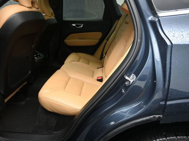 Used 2021 Volvo XC60 T5 Inscription w/ Climate Package AWD/4WD image 21