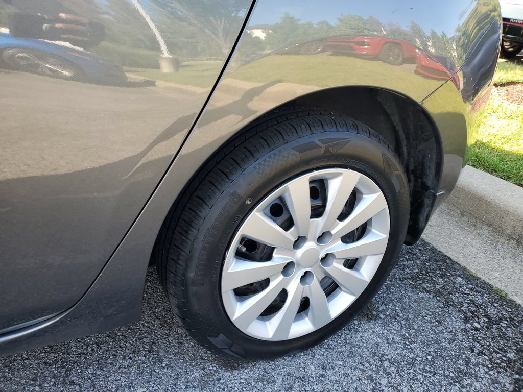 Used 2017 Nissan Leaf S w/ Charge Package FWD image 11