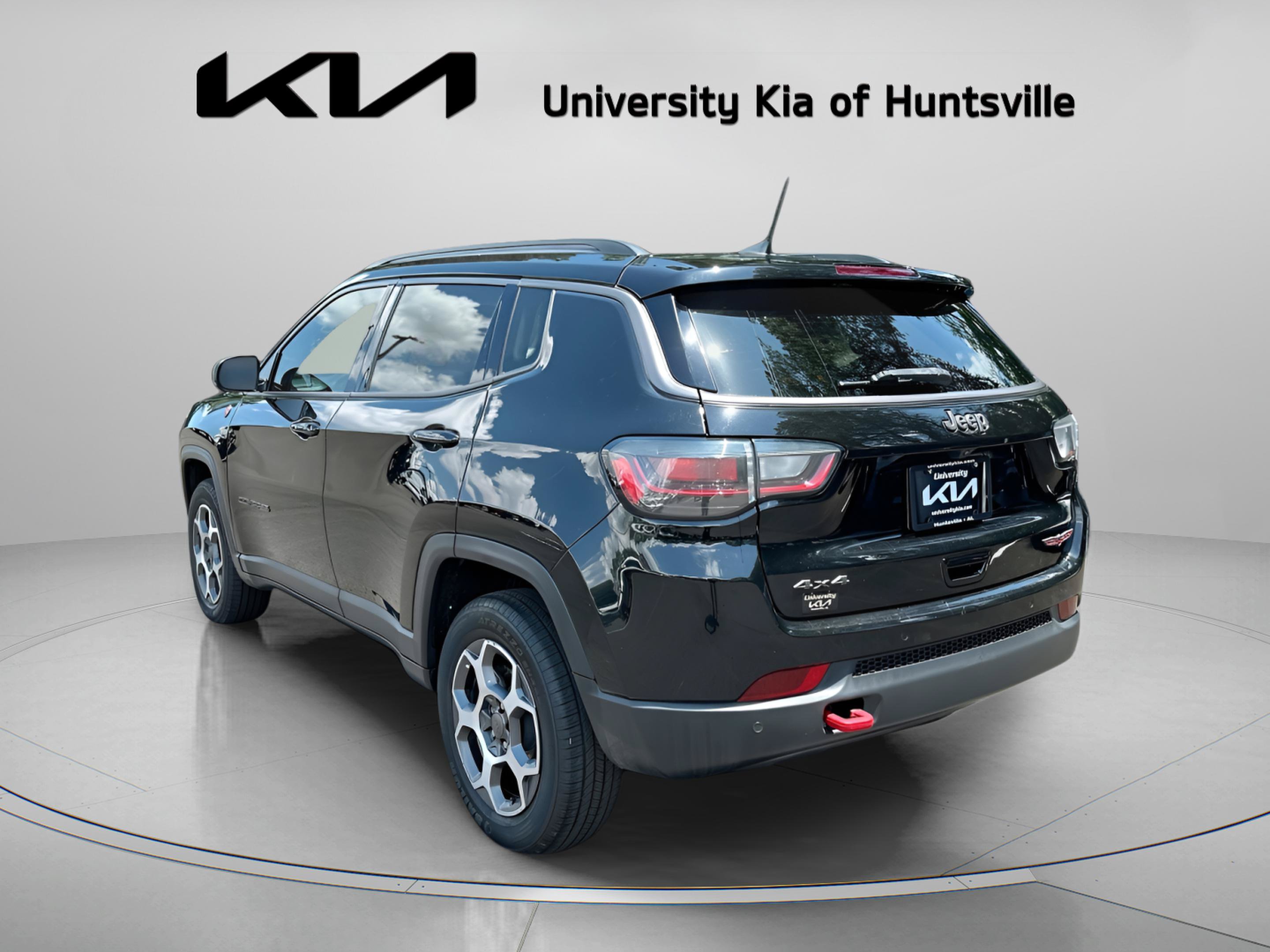 Used 2022 Jeep Compass Trailhawk w/ Trailhawk Elite Group AWD/4WD image 6