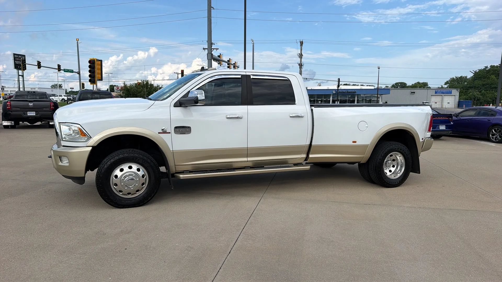 Used 2015 RAM 3500 Laramie Longhorn w/ Convenience Group AWD/4WD image 7