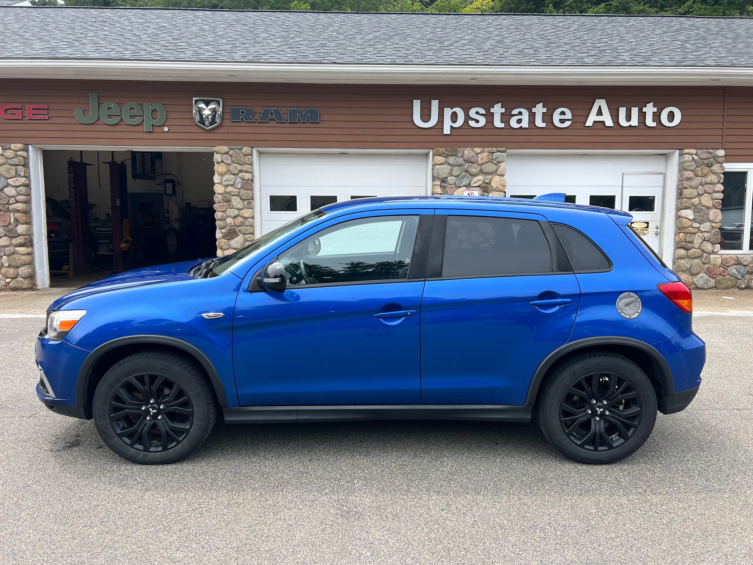 Used 2019 Mitsubishi Outlander Sport ES AWD/4WD image 8