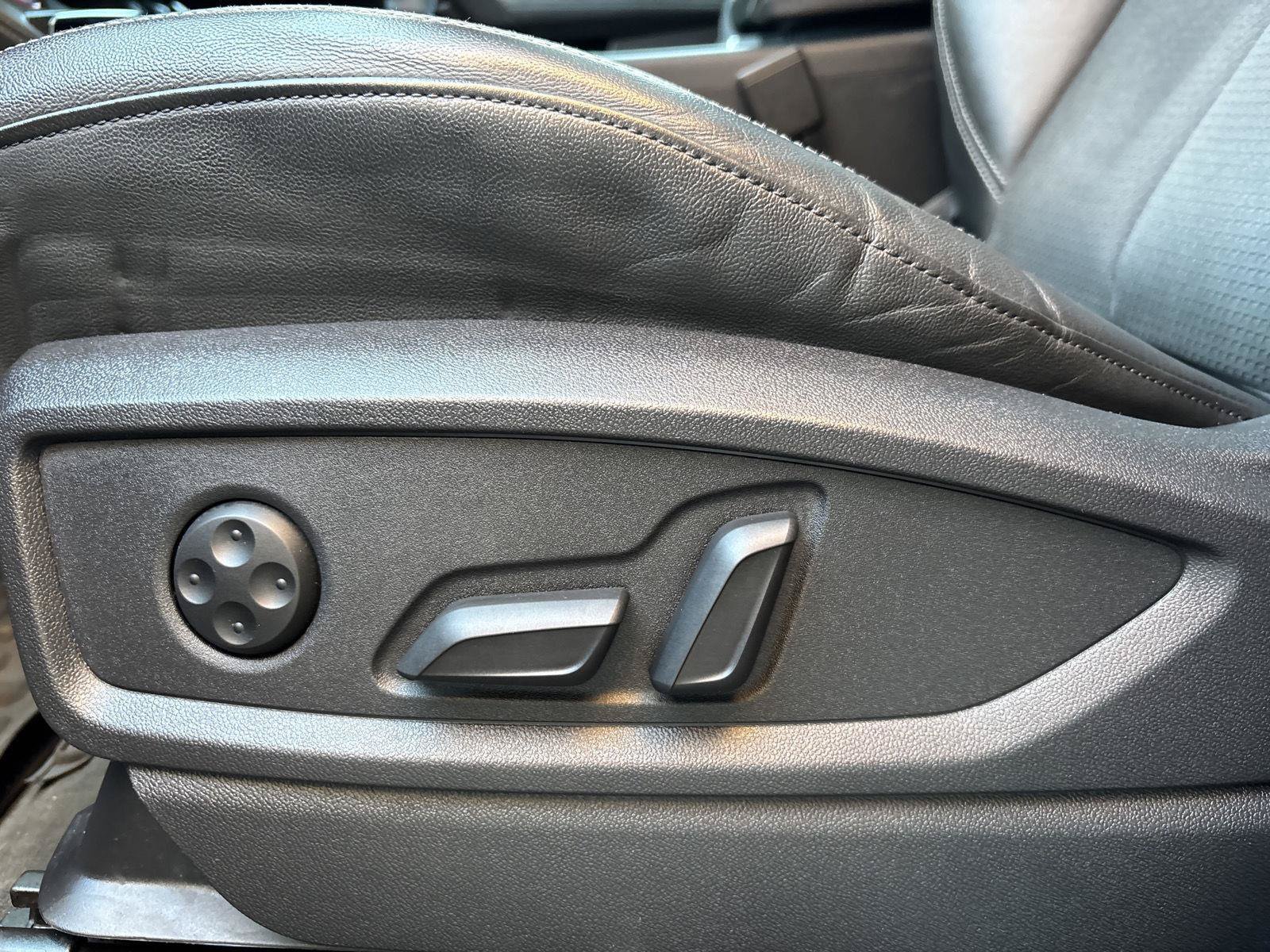 Used 2022 Audi SQ5 Premium Plus AWD/4WD image 14