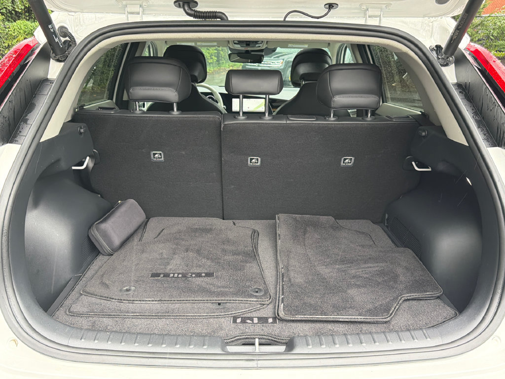 Certified 2024 Kia Niro Wave w/ Wave Preserve Package FWD image 6