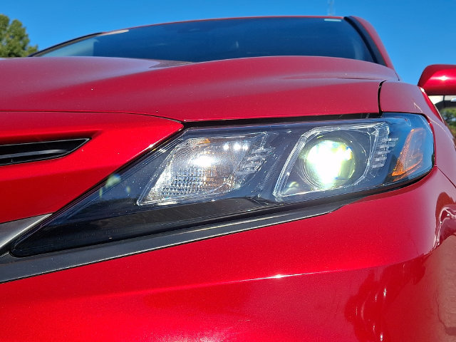 Used 2024 Toyota Camry SE FWD image 9