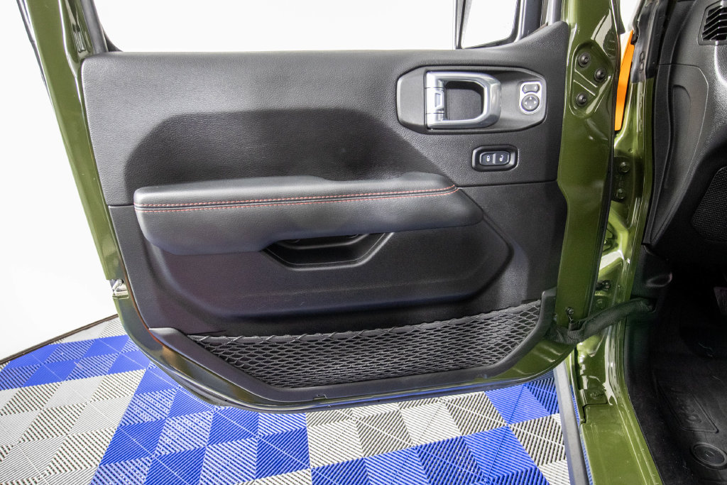 Used 2022 Jeep Wrangler Rubicon AWD/4WD image 14
