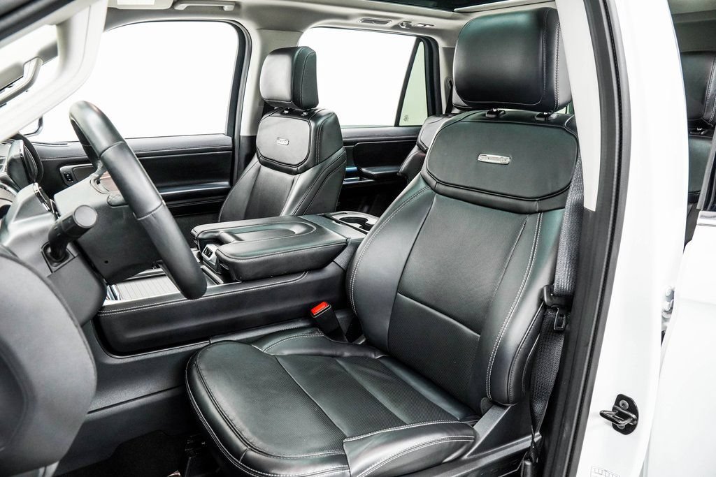 Used 2025 Ford Expedition Platinum AWD/4WD image 37