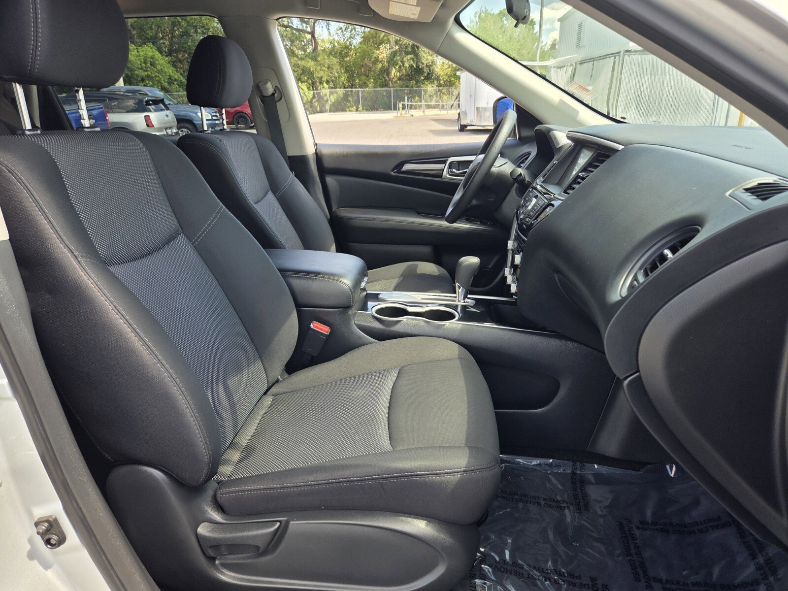 Used 2020 Nissan Pathfinder S FWD image 18