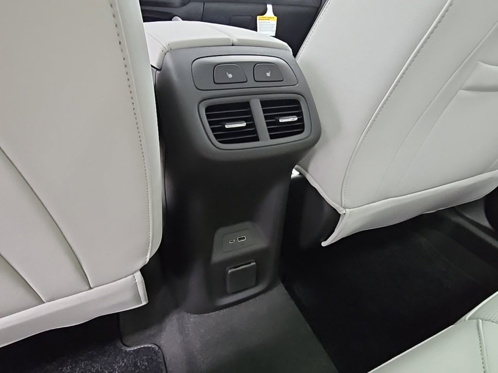 New 2025 Buick Envision Avenir image 36