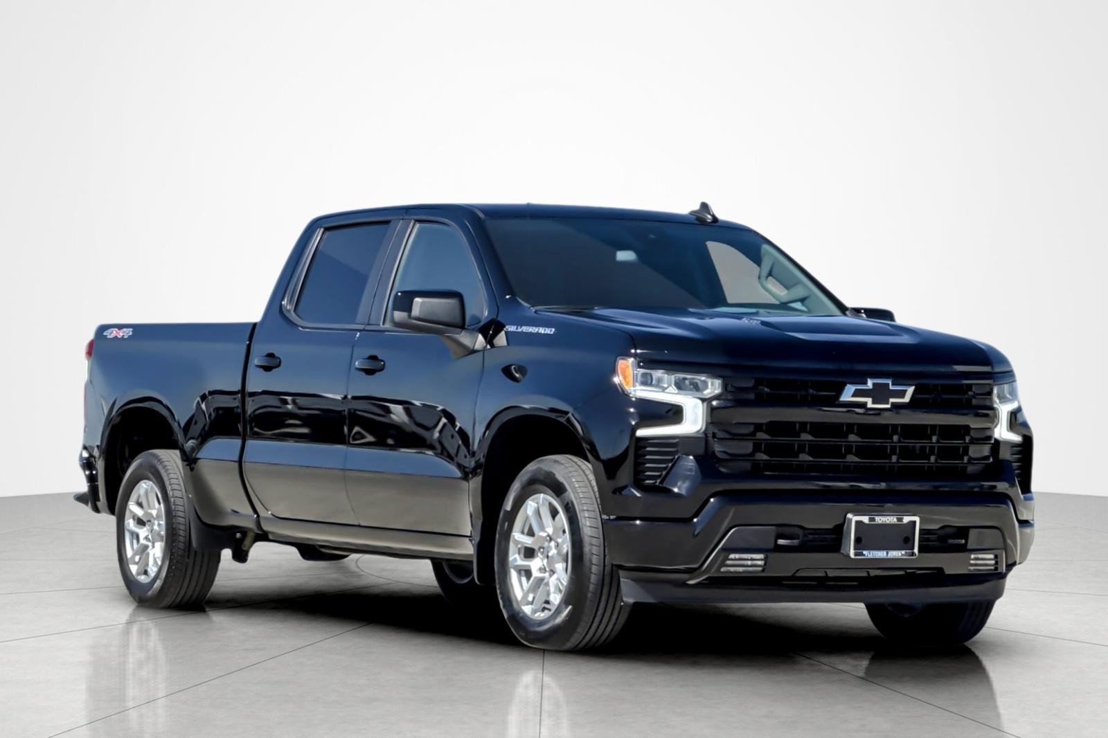 Used 2023 Chevrolet Silverado 1500 RST w/ Convenience Package II AWD/4WD image 7