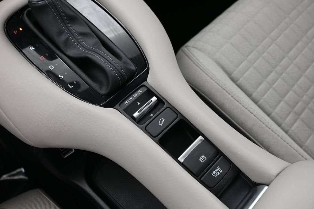 Certified 2023 Honda HR-V LX image 48