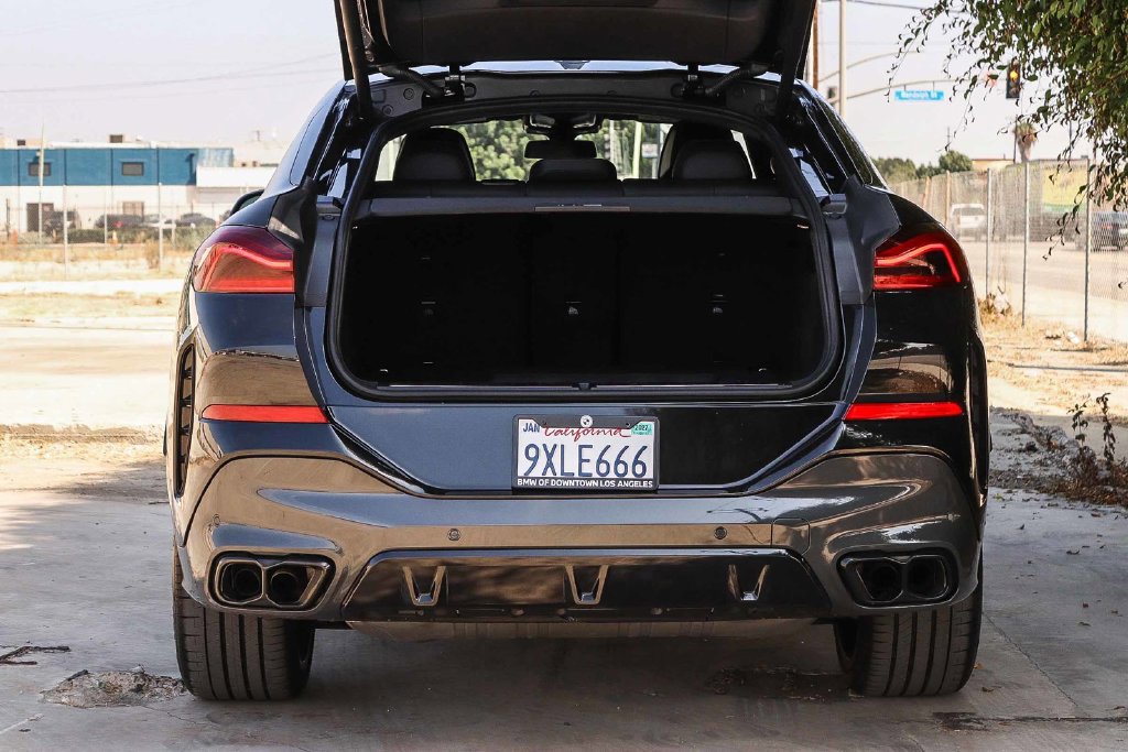 Used 2026 BMW X6 M60i AWD/4WD image 30