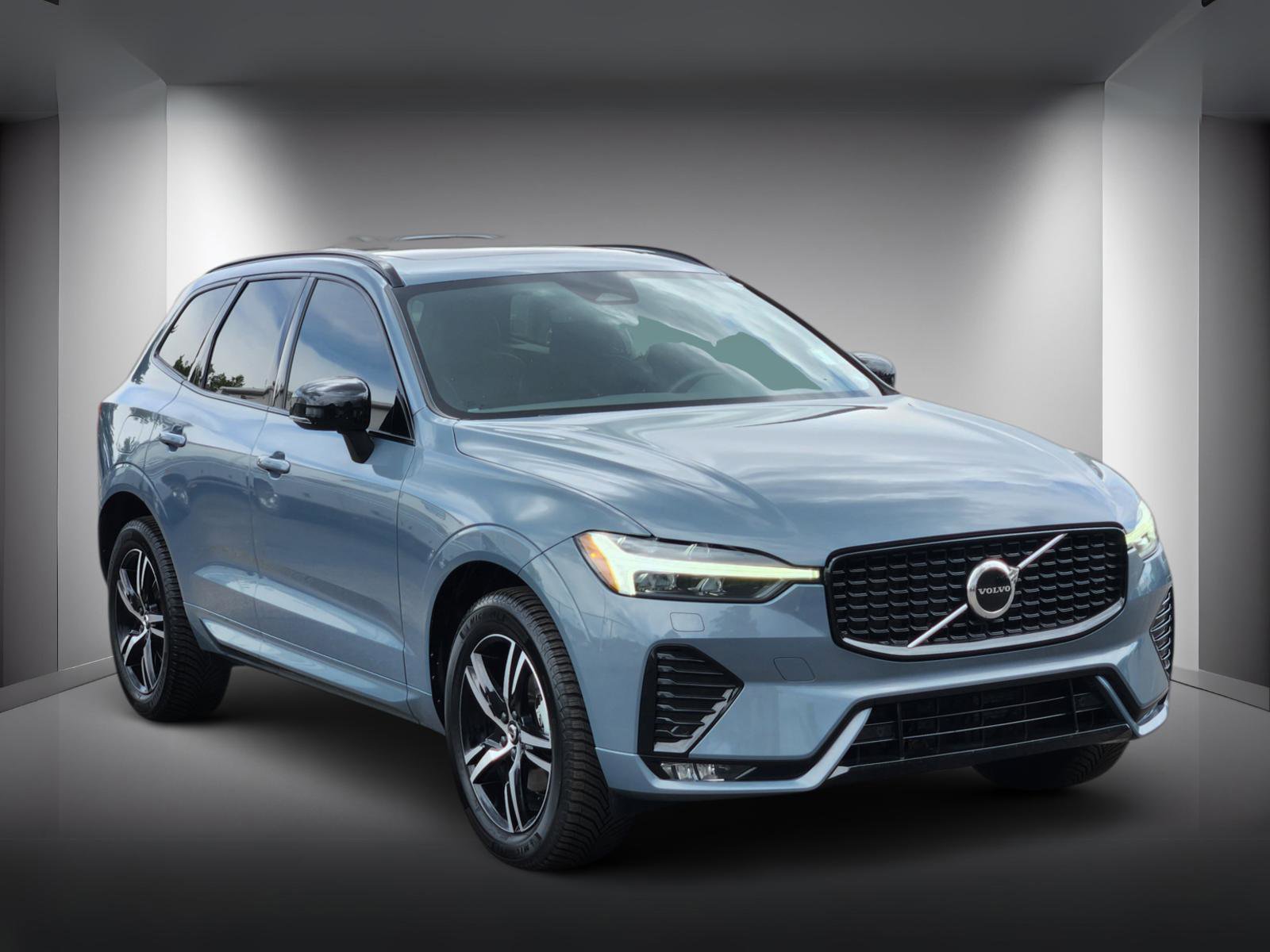 Used 2022 Volvo XC60 B5 R-Design AWD/4WD image 4