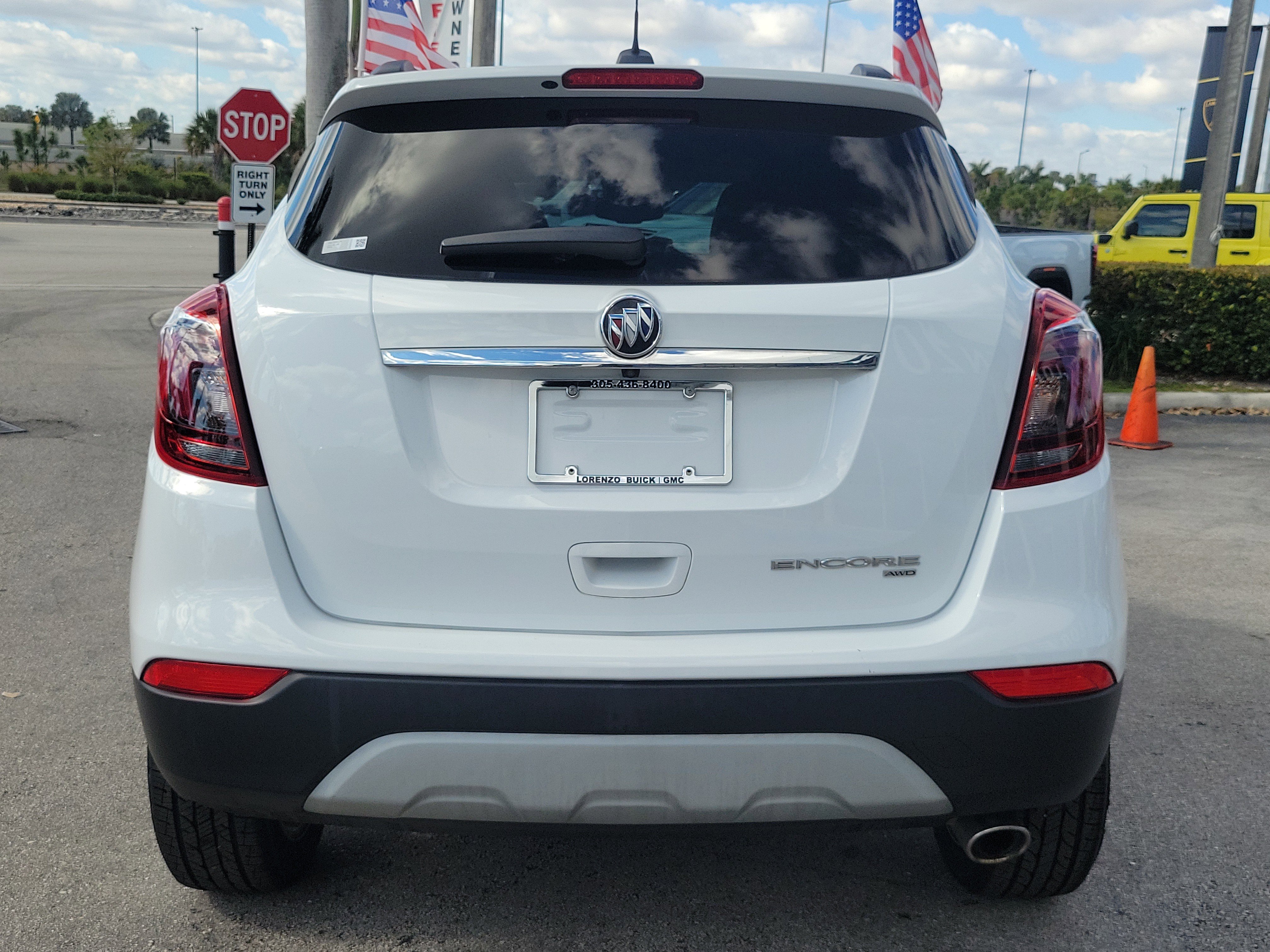 Used 2022 Buick Encore Preferred w/ Safety Package image 6